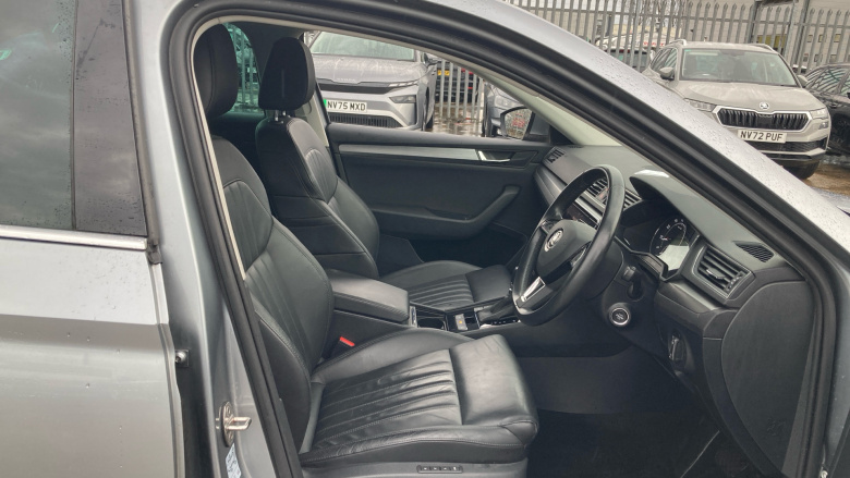 Skoda Superb 1.5 TSI SE L Executive 5dr DSG Petrol Hatchback